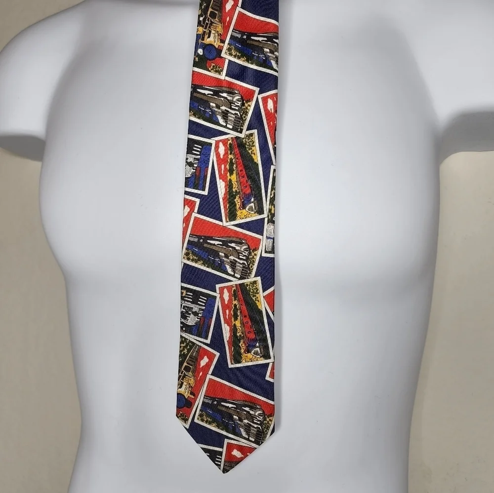 100% silk trains tie- Gap‎